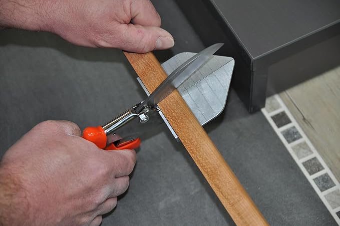 Original LÖWE Trim Shears 3.306 with 90-Degree Stops for Professional Use in Handicrafts - Trim Cutter with Long Blade for Precise Cutting of Plastic, Rubber, Wood, PVC, Leather, and Metal