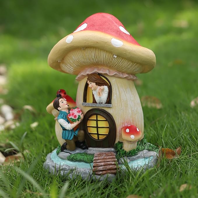 Solar Garden Outdoor Statues Princess and Prince with 4 LED Solar Figurine for Lawn,Patio,Balcony,Yard Decor Unique Housewarming Gift, for Gril,Mom,Grandma,Father,Woman