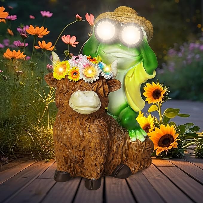 for Women Solar Frog Sitting on Highland Cow Statue with Flower Outdoor Garden Decor,Highland Cow Gifts for Women Mom,Frog Figurine Decorative LED Lights for Yard Patio Porch Lawn