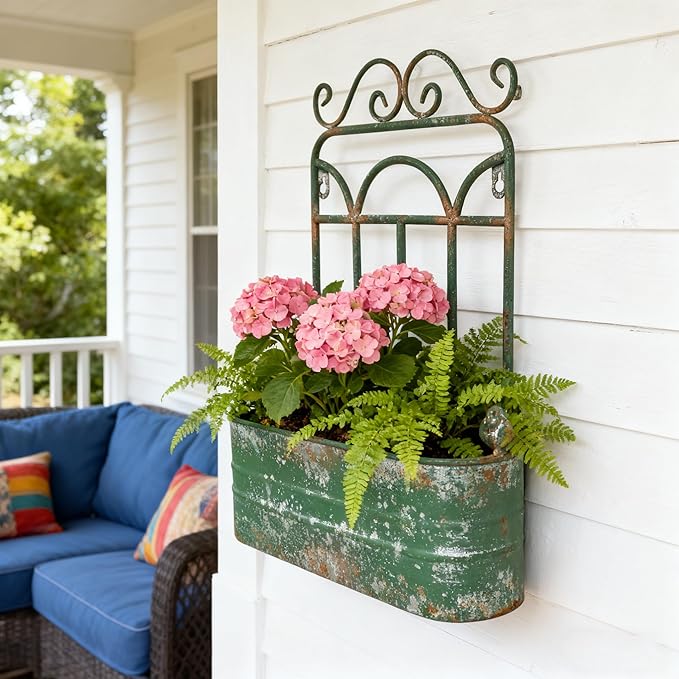 Rustic Metal Wall Planter Country Garden Wall Hanging Mount Vase Pocket Outdoor Vintage Hanging Pot Farmhouse Wall Decor for Plants Flowers (Green)