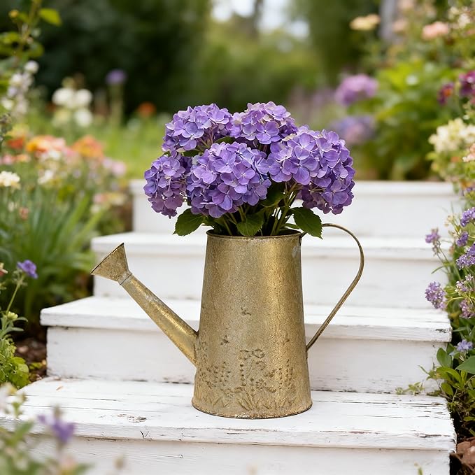 Vintage Metal Watering Can with Floral Embossed Design Garden Distressed Gold Decorative Watering Pot Planter Farmhouse Waterer for Home Indoor Outdoor Garden Balcony Courtyard