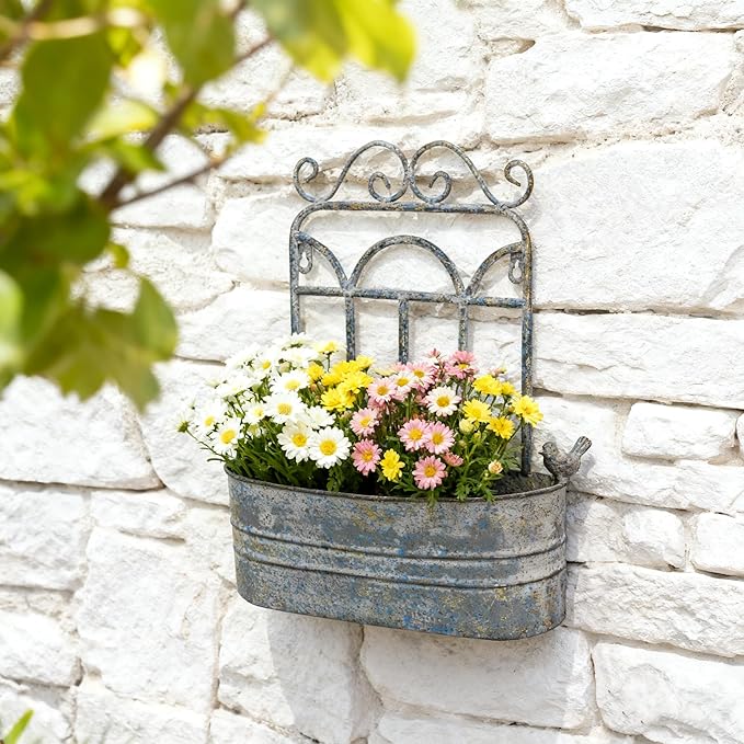 Rustic Metal Wall Planter Vintage Wall Mounted Flower Pot Distressed Wall Hanging Plant Basket Farmhouse Wall Decor for Indoor Outdoor Garden Home Yard (Gray)