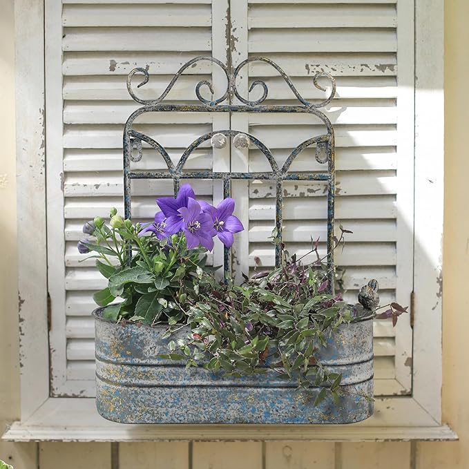 Rustic Metal Wall Planter Vintage Wall Mounted Flower Pot Distressed Wall Hanging Plant Basket Farmhouse Wall Decor for Indoor Outdoor Garden Home Yard (Gray)