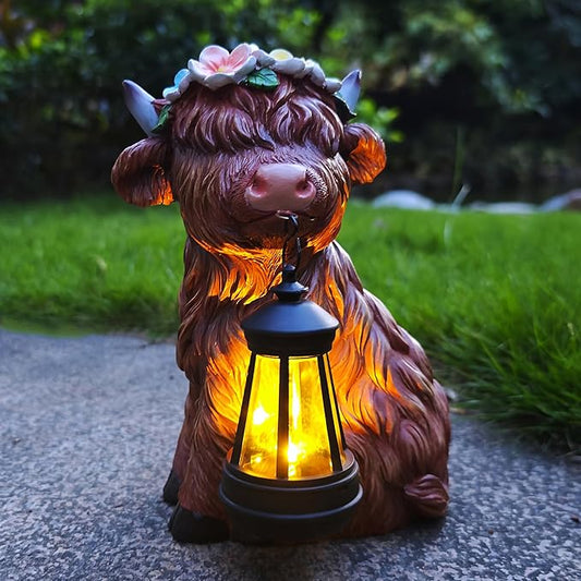 Garden Highland Cow Statue Solar Outdoor Decor with Flower Decoration，Funny Triple Highland Cow Decor Birthday Gifts for Women Mom，Highland Cows Figurine for Yard Garden Patio Lawn Ornaments