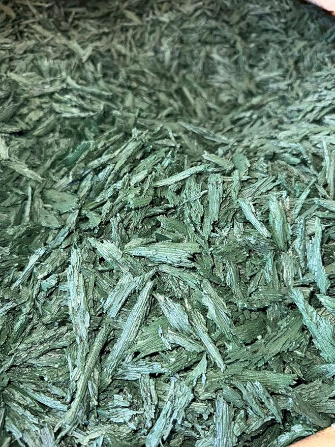 100% Wire-Free Shredded Rubber Mulch – Green – 20 lb (1.2 cu ft) – Long-Lasting, Low Maintenance, Safe for Kids & Pets – Ideal for Landscaping & Playgrounds